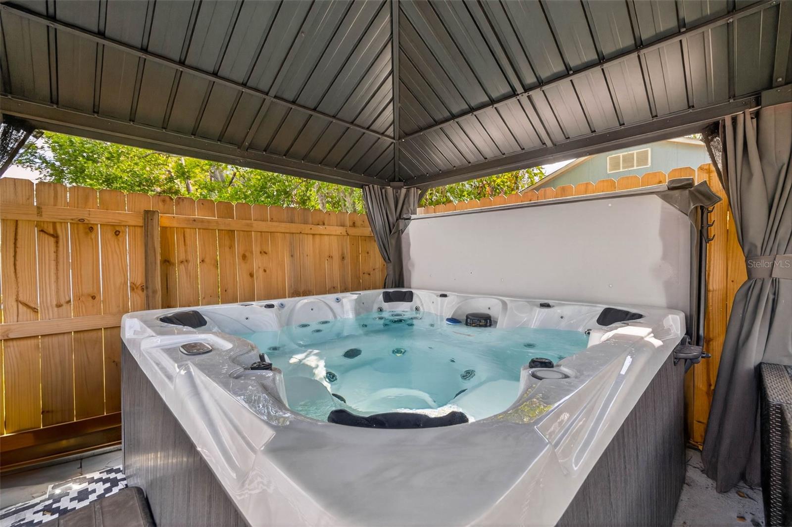 Image 36 of 42 For 1090 77th Avenue N