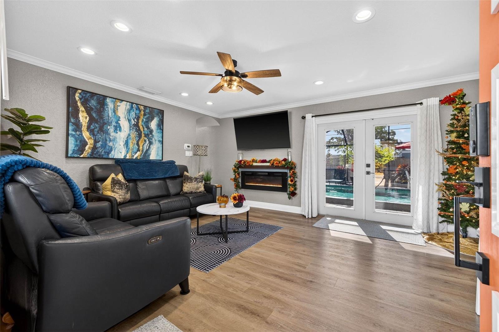 Image 4 of 42 For 1090 77th Avenue N