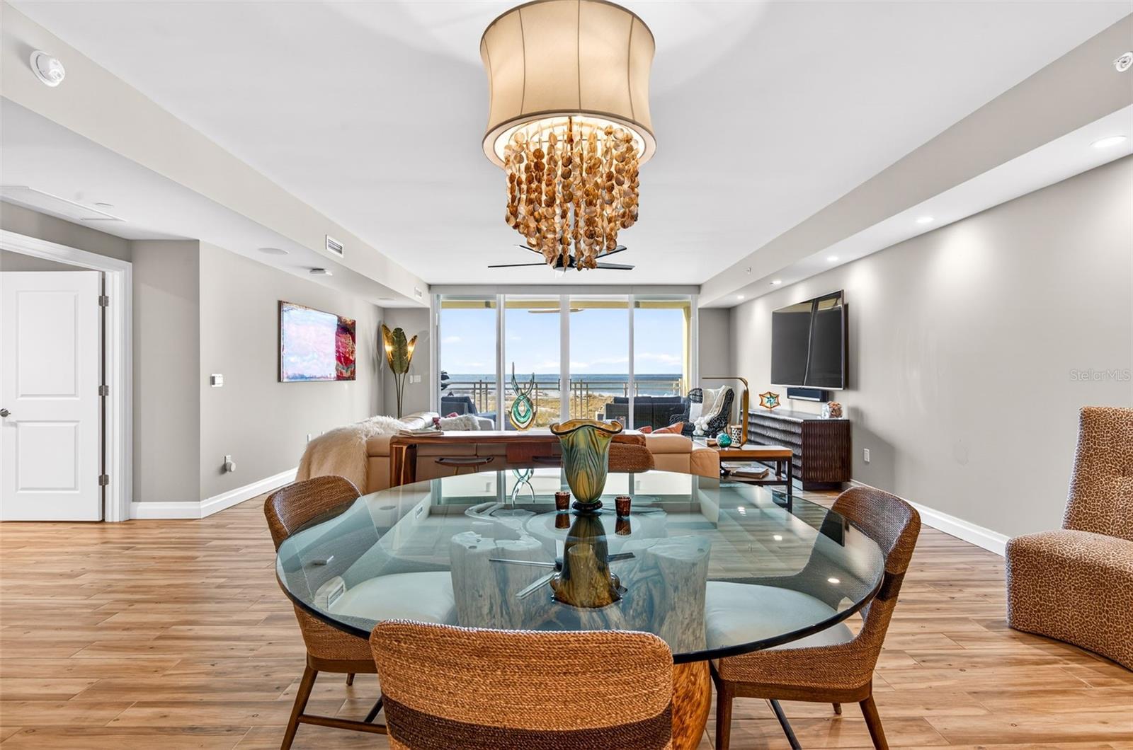 Image 14 of 99 For 800 Collany Road 304