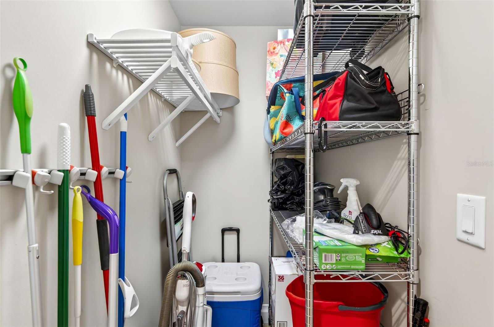 Image 34 of 99 For 800 Collany Road 304