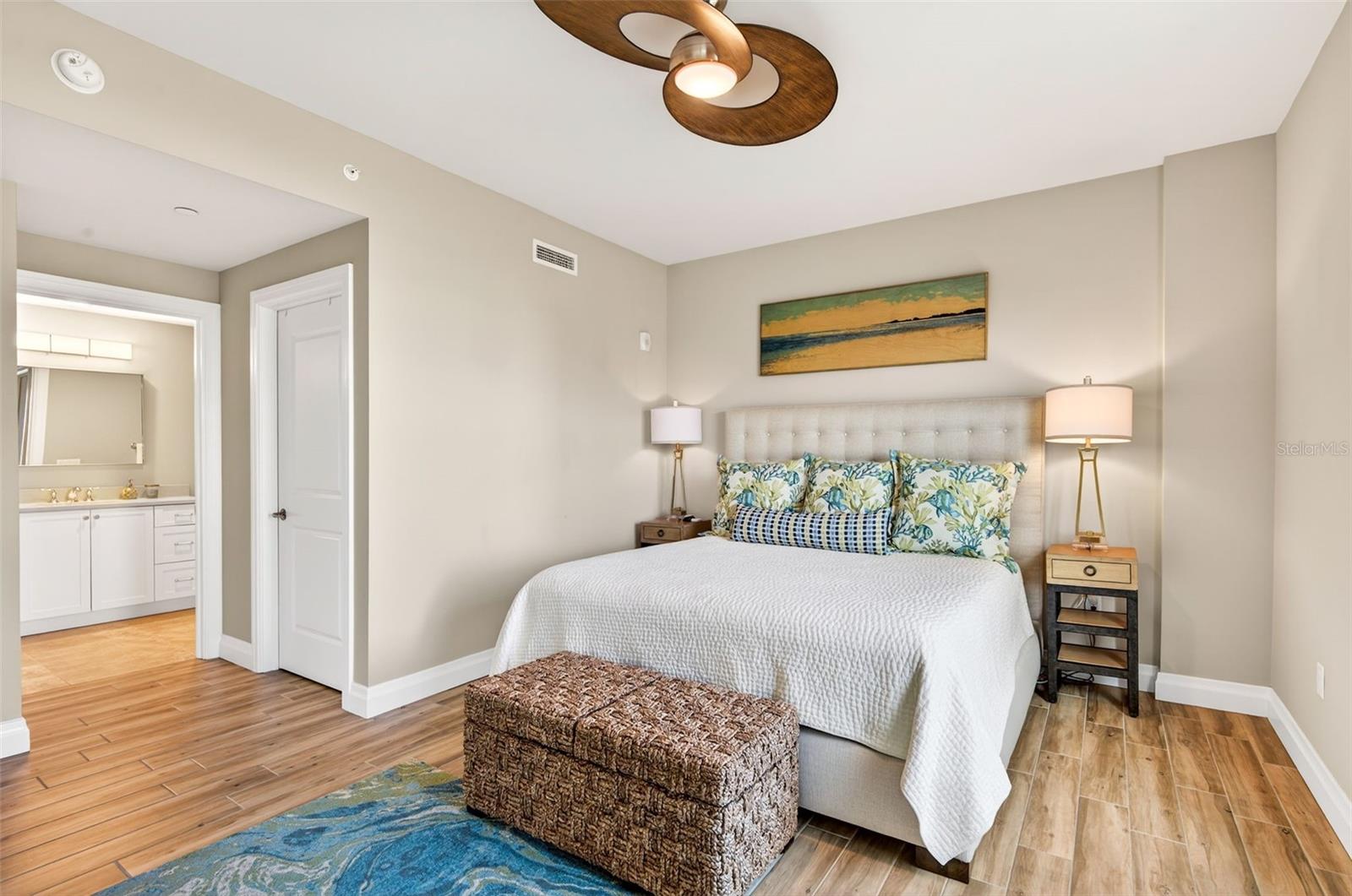 Image 42 of 99 For 800 Collany Road 304