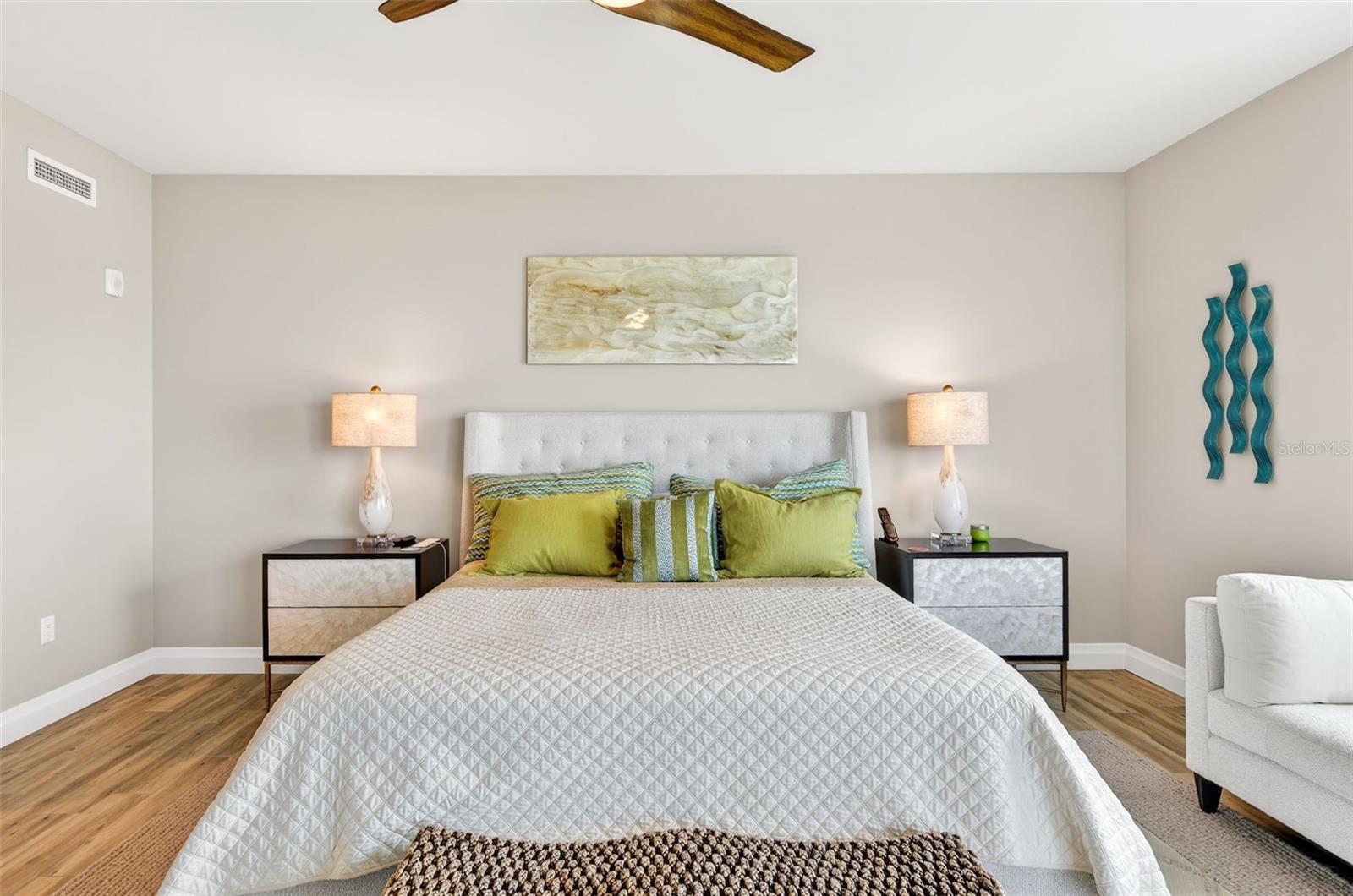 Image 45 of 99 For 800 Collany Road 304