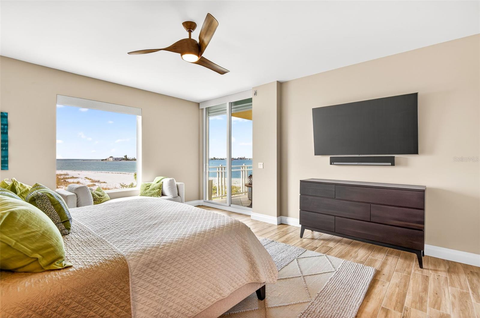 Image 47 of 99 For 800 Collany Road 304