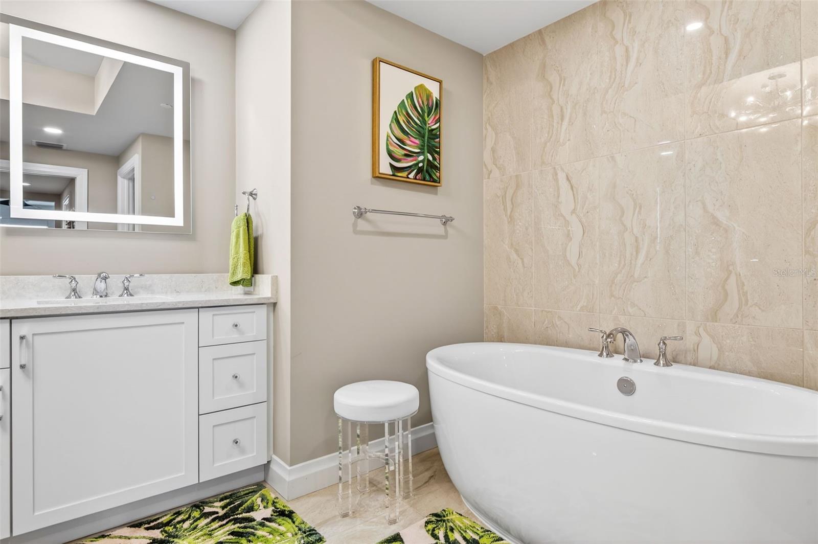 Image 57 of 99 For 800 Collany Road 304