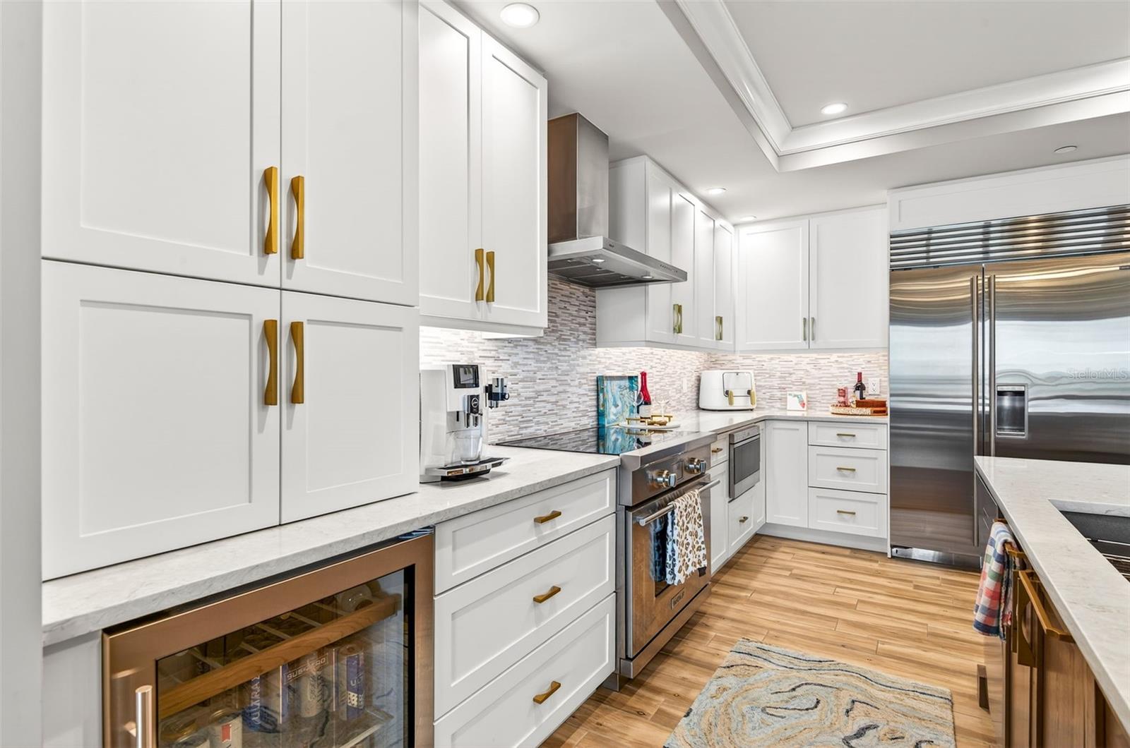 Image 9 of 99 For 800 Collany Road 304