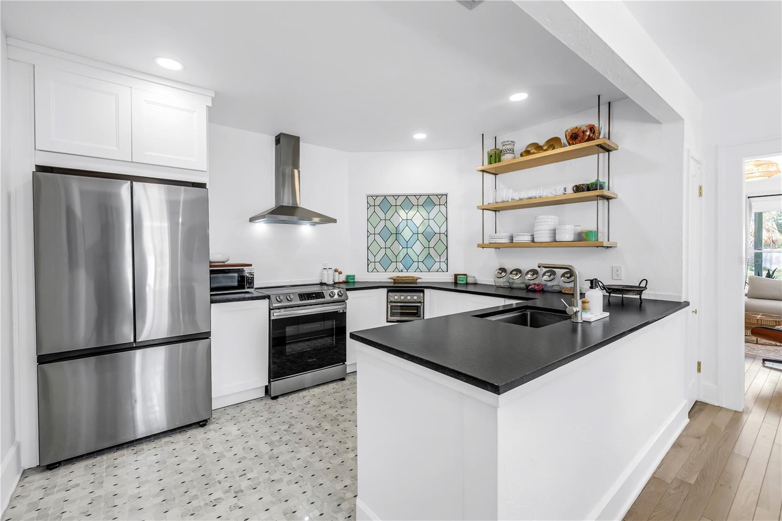 Image 9 of 29 For 650 63rd Avenue S