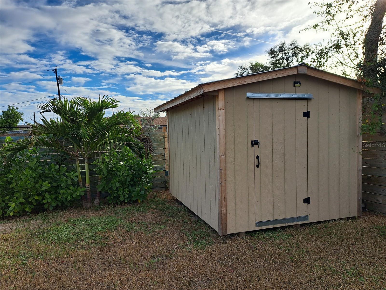 Image 11 of 90 For 4530 19th Street Circle W