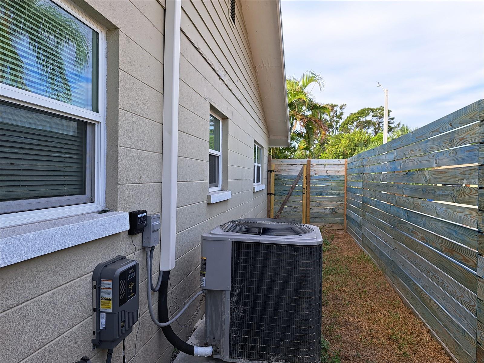 Image 18 of 90 For 4530 19th Street Circle W