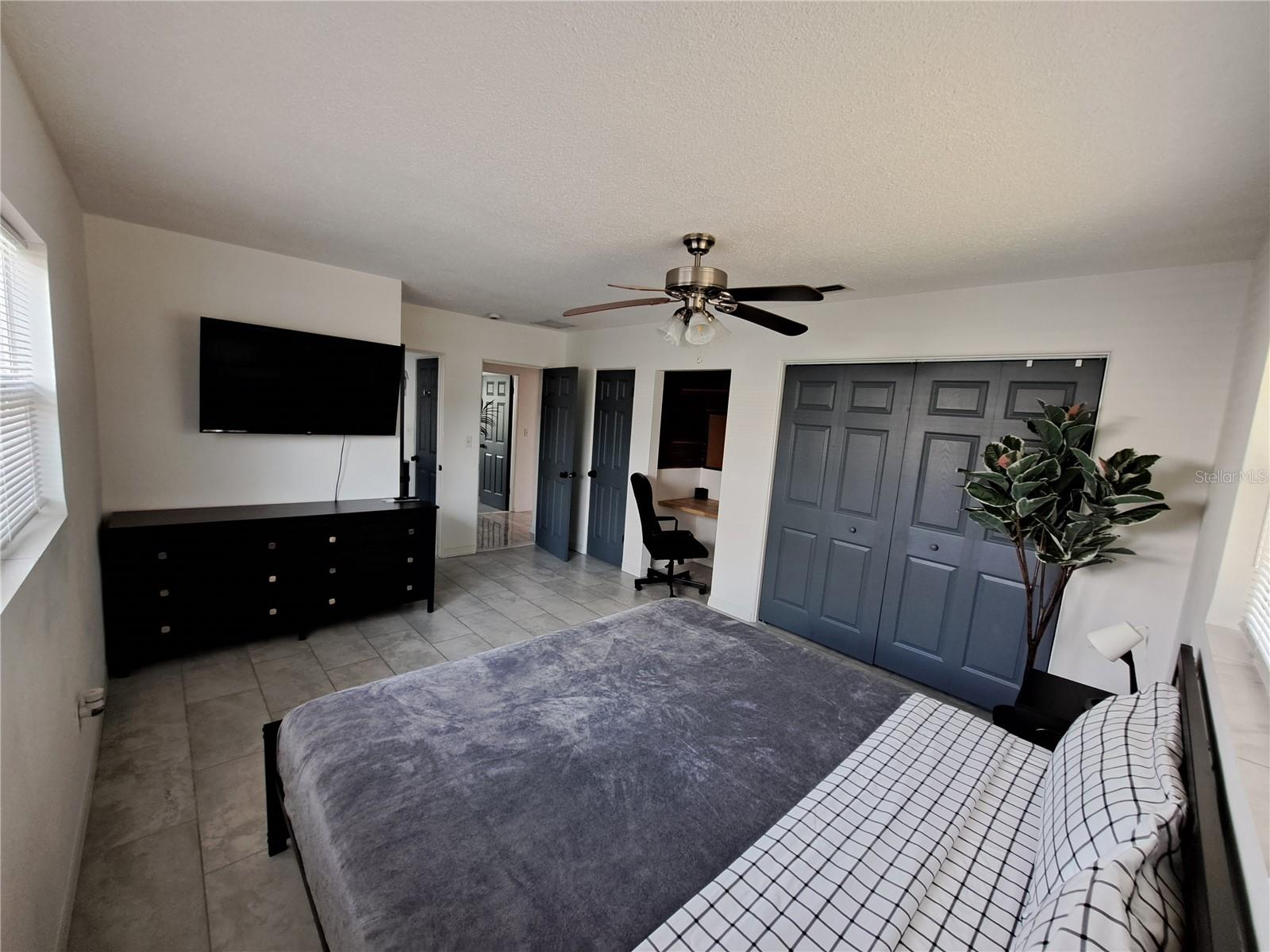 Image 53 of 90 For 4530 19th Street Circle W