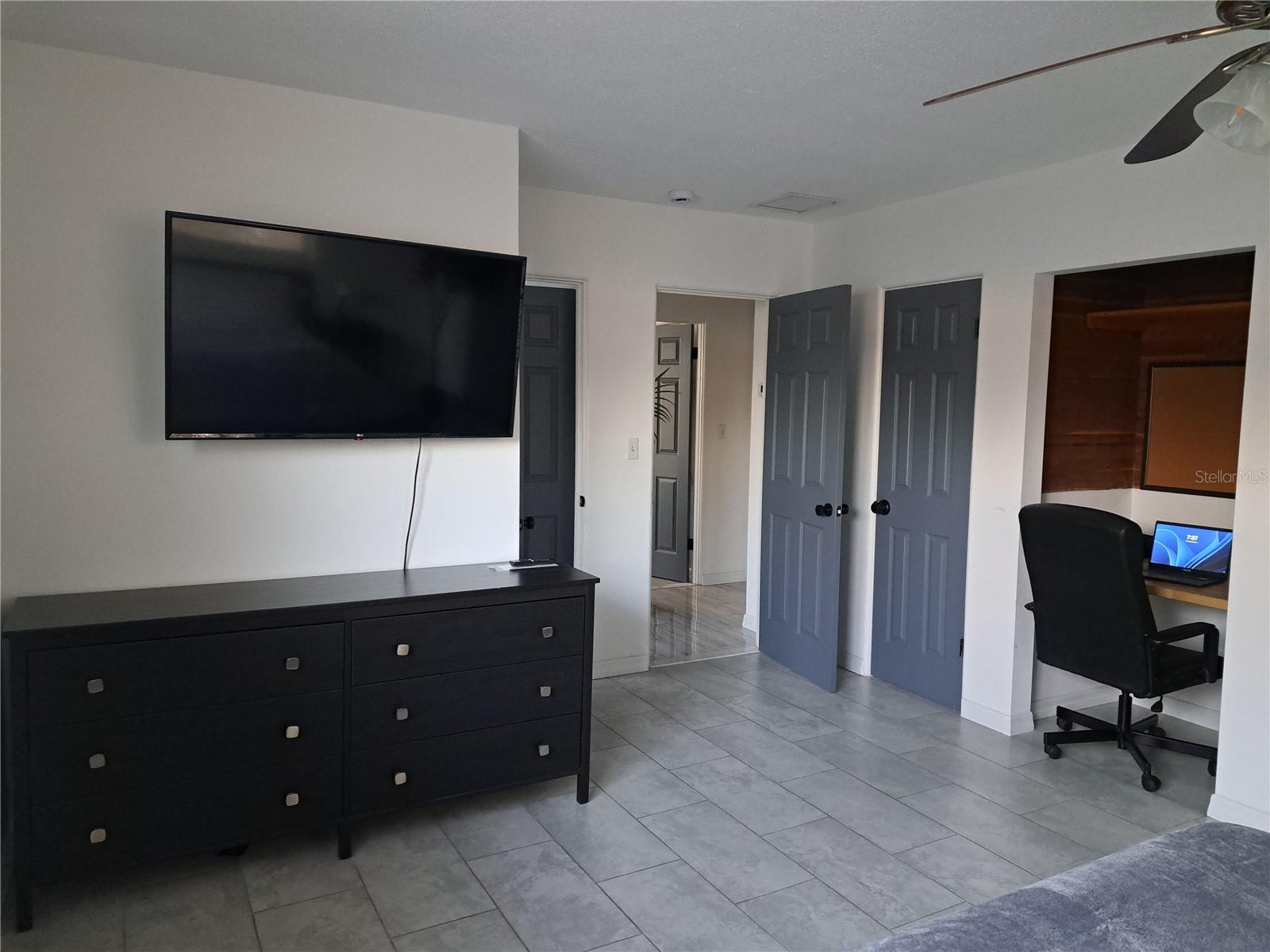 Image 79 of 90 For 4530 19th Street Circle W