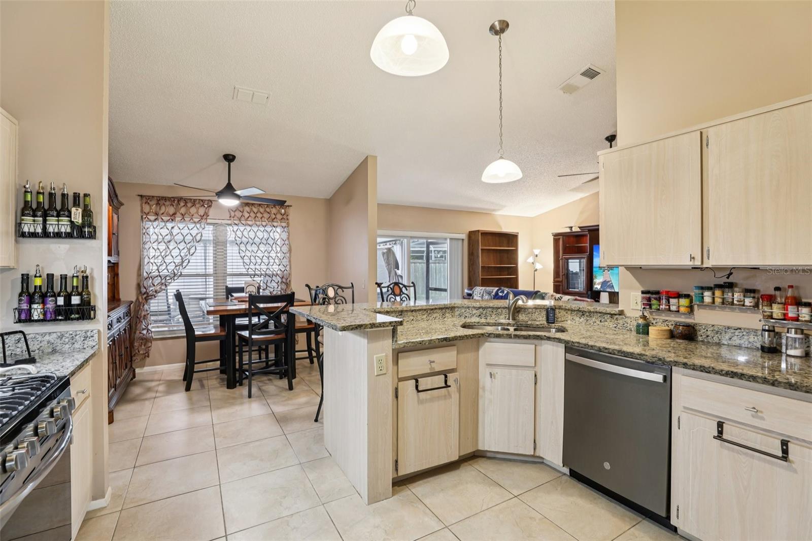 Image 10 of 31 For 12045 Vanilla Court