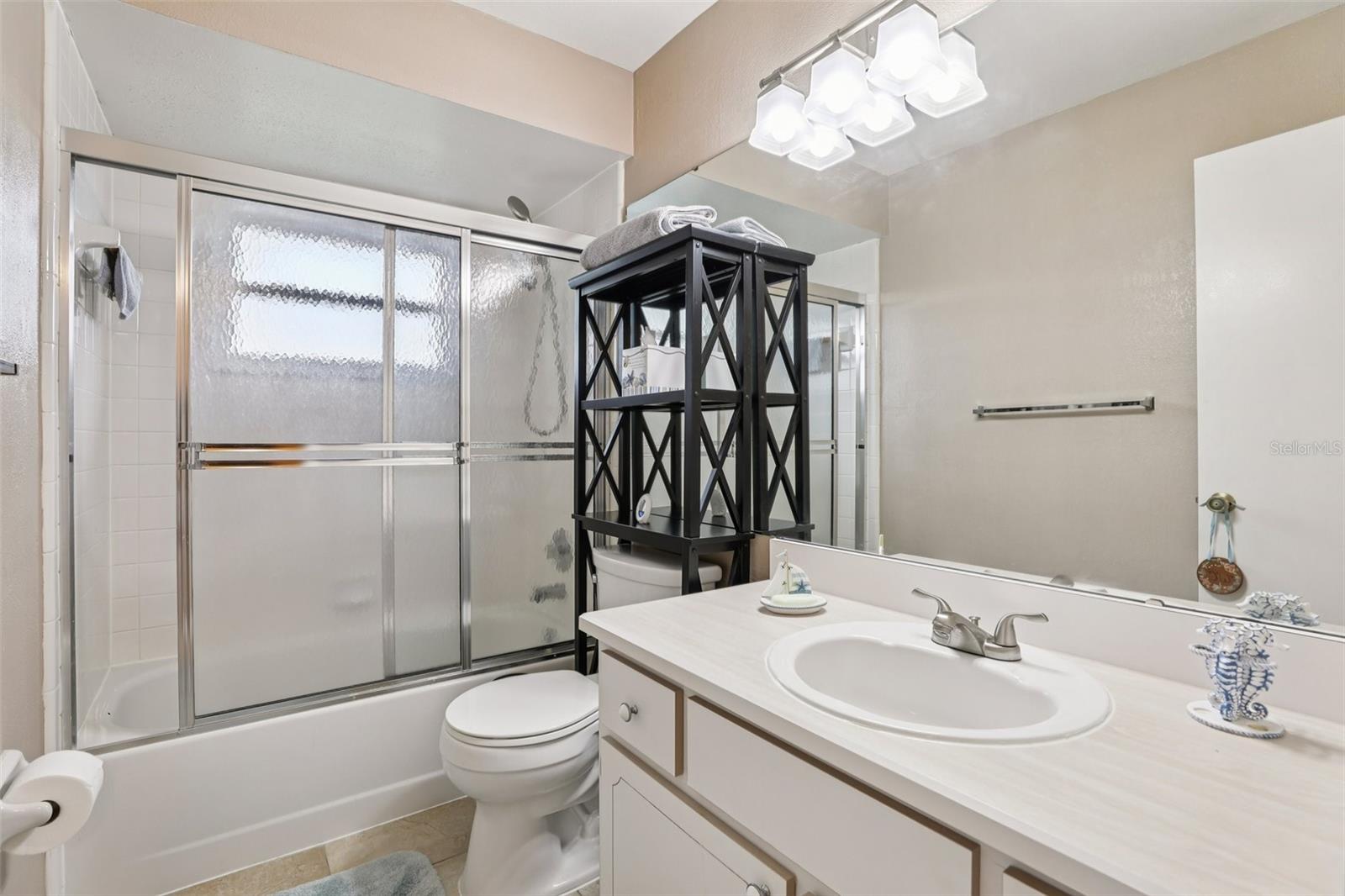 Image 19 of 31 For 12045 Vanilla Court