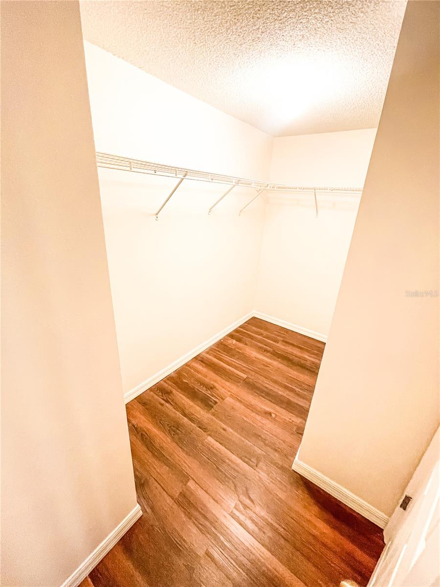 Image 4 of 12 For 10000 52nd Avenue K59