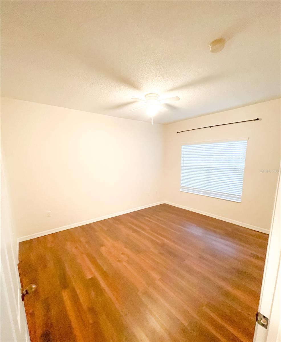 Image 8 of 12 For 10000 52nd Avenue K59