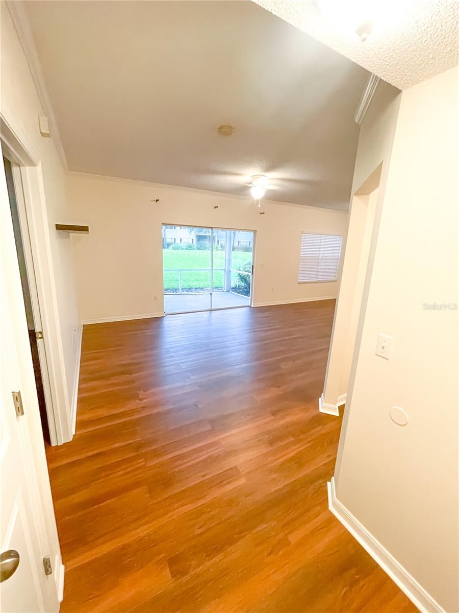 Image 9 of 12 For 10000 52nd Avenue K59