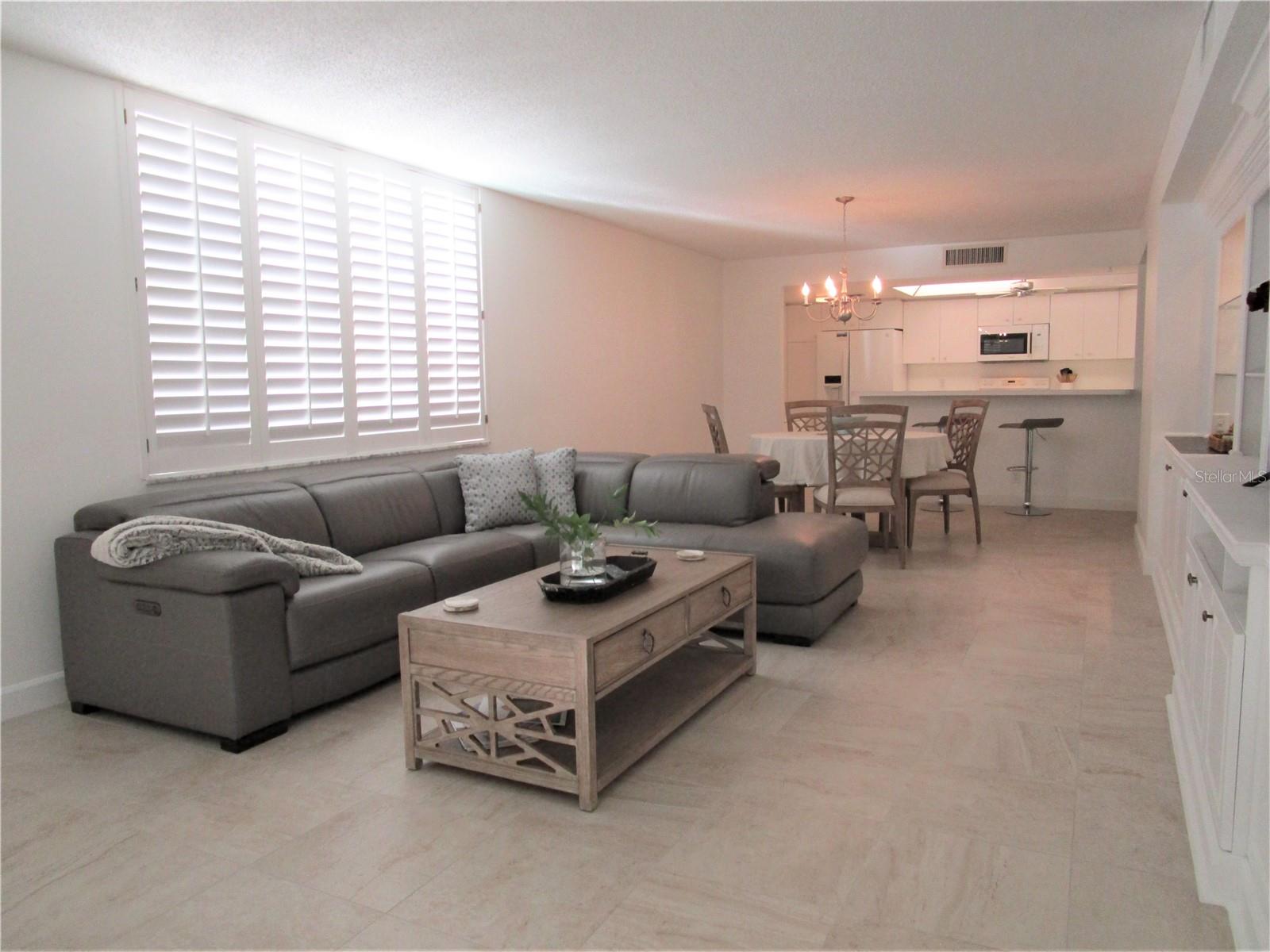 Image 2 of 11 For 100 Oakmont Lane 801