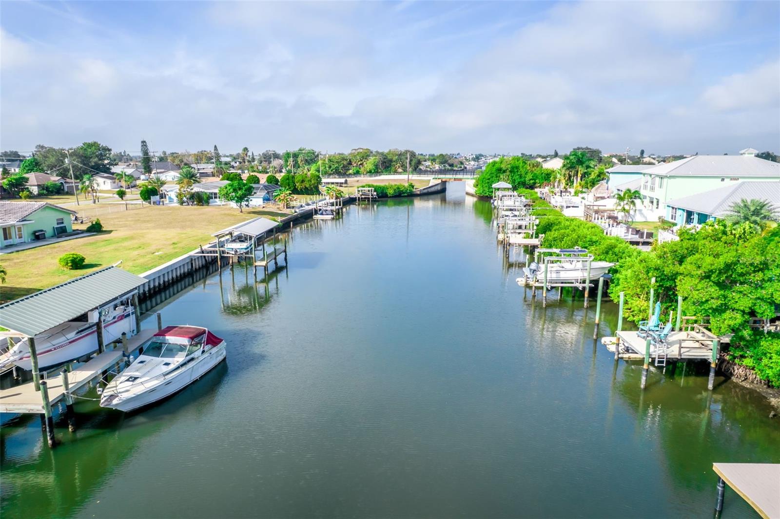 Image 24 of 34 For 562 Bimini Bay Boulevard