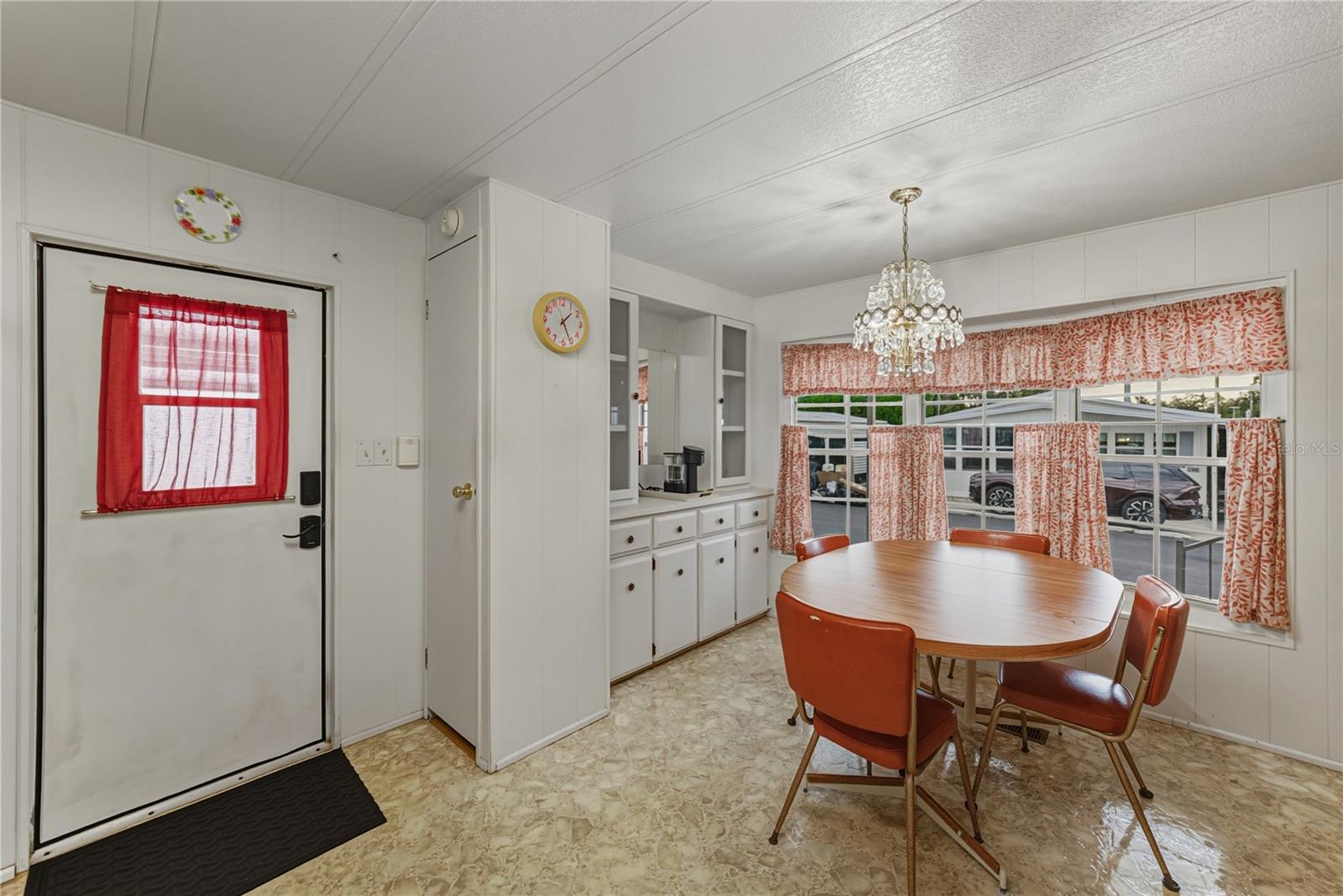 Image 16 of 39 For 37843 Barcelona Avenue