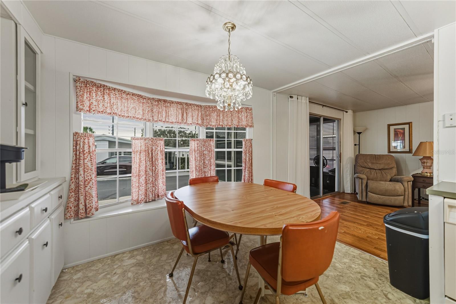 Image 18 of 39 For 37843 Barcelona Avenue