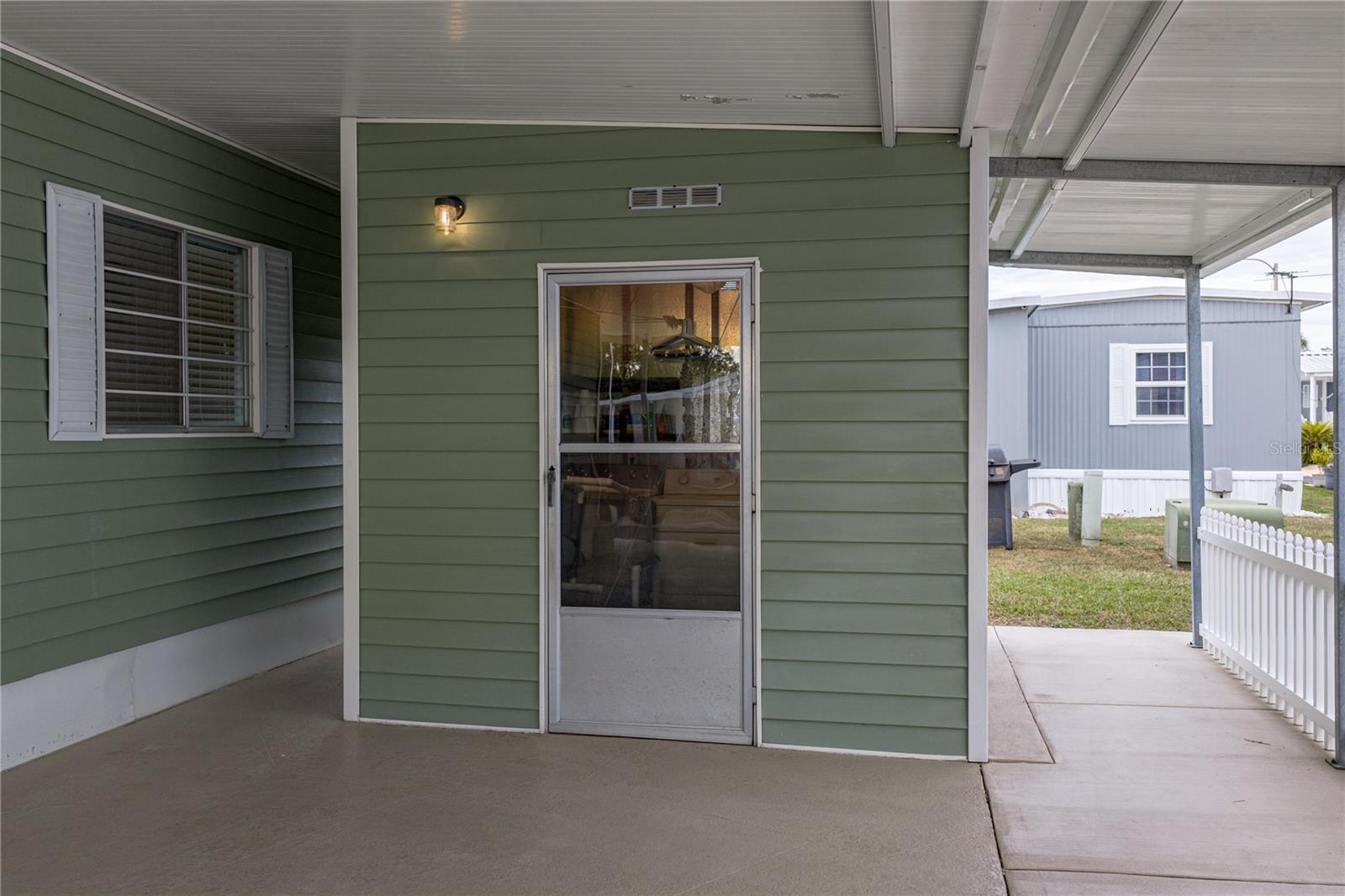 Image 32 of 39 For 37843 Barcelona Avenue