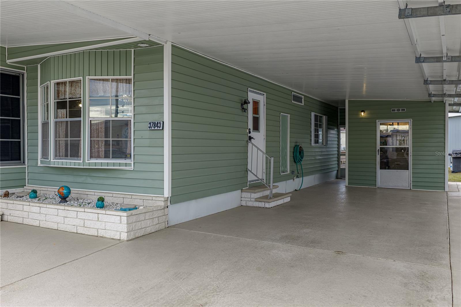 Image 6 of 39 For 37843 Barcelona Avenue