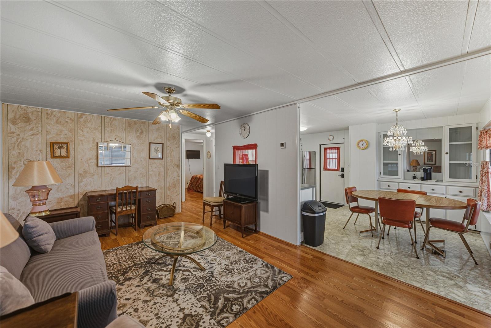 Image 8 of 39 For 37843 Barcelona Avenue