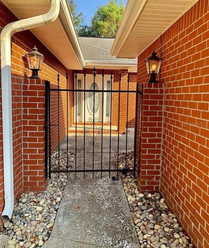 Image 4 of 33 For 1548 Pelican Point Drive