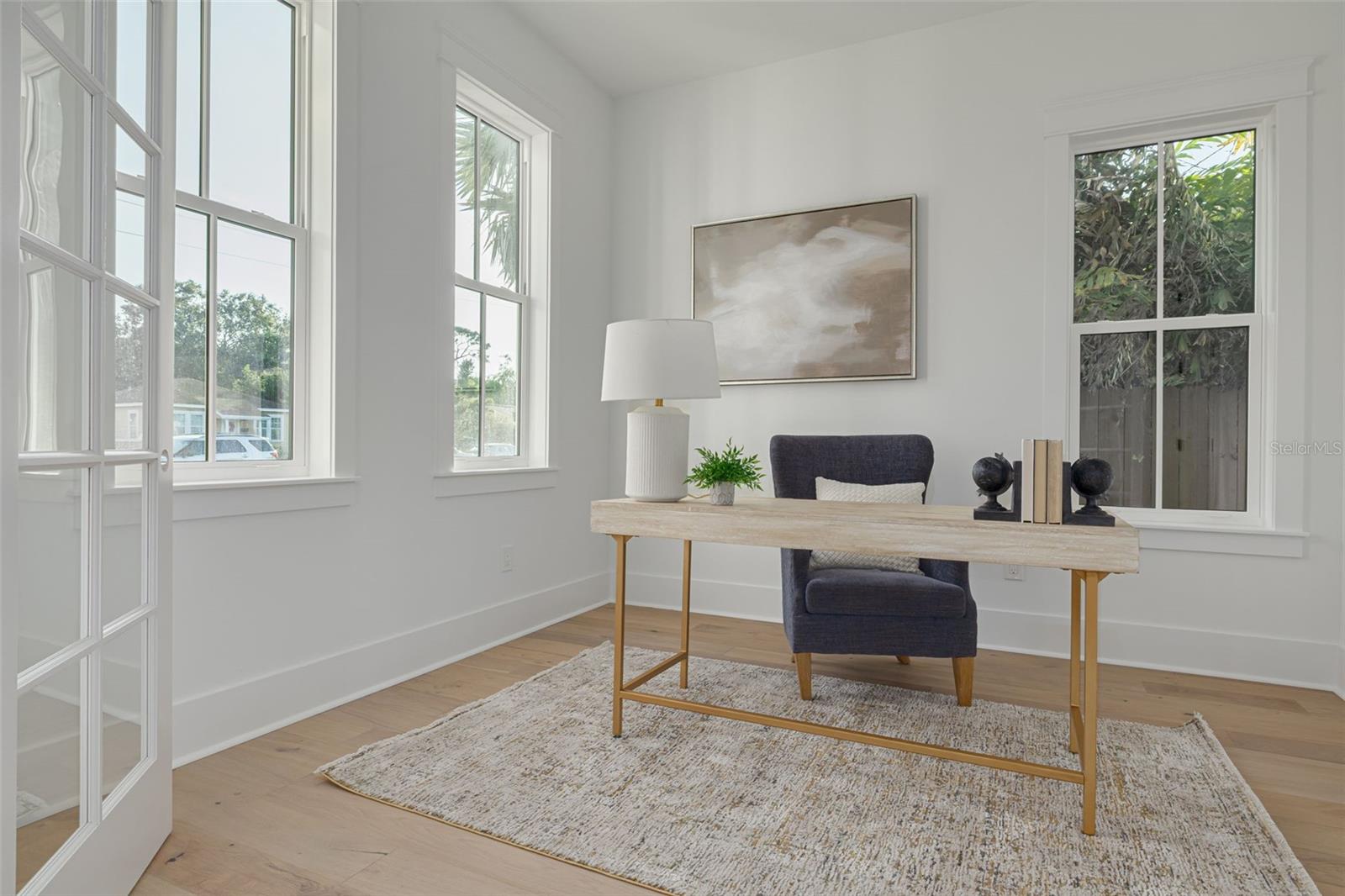 Image 11 of 36 For 621 37th Avenue N