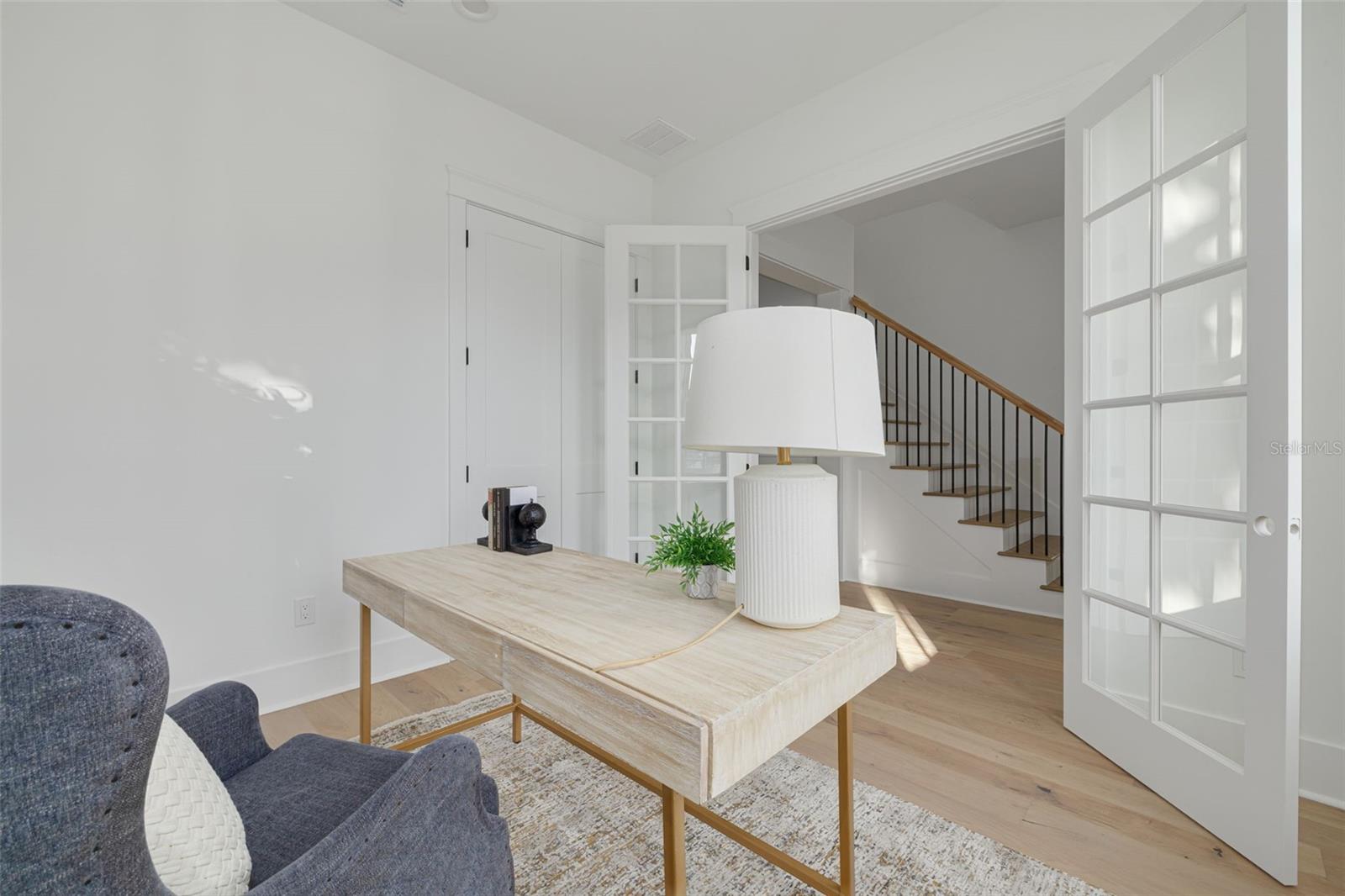 Image 12 of 36 For 621 37th Avenue N