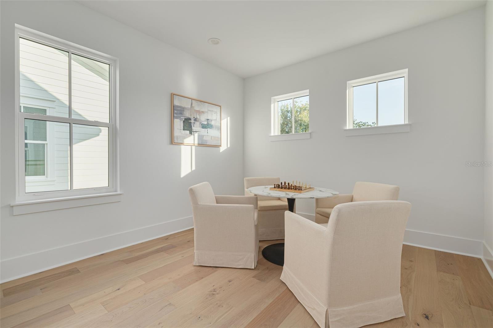 Image 18 of 36 For 621 37th Avenue N