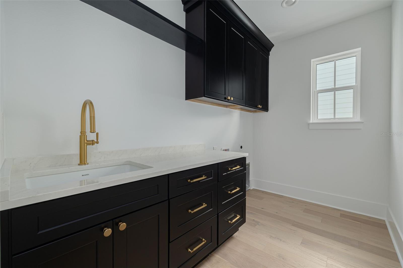 Image 24 of 36 For 621 37th Avenue N