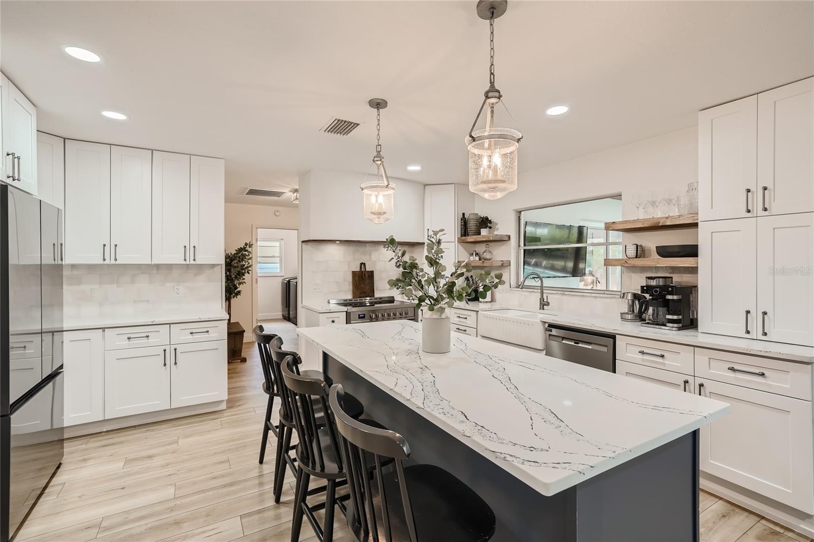 Image 4 of 50 For 14161 83rd Place