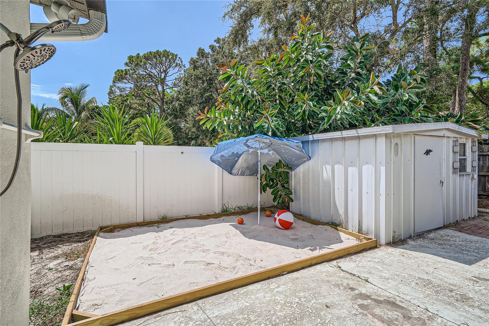 Image 45 of 50 For 14161 83rd Place