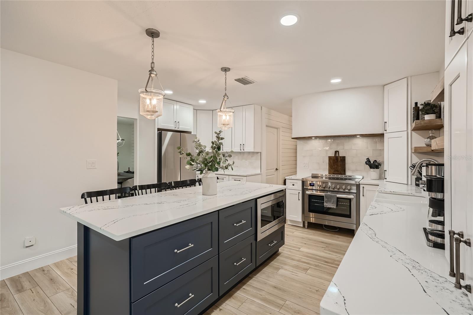 Image 5 of 50 For 14161 83rd Place