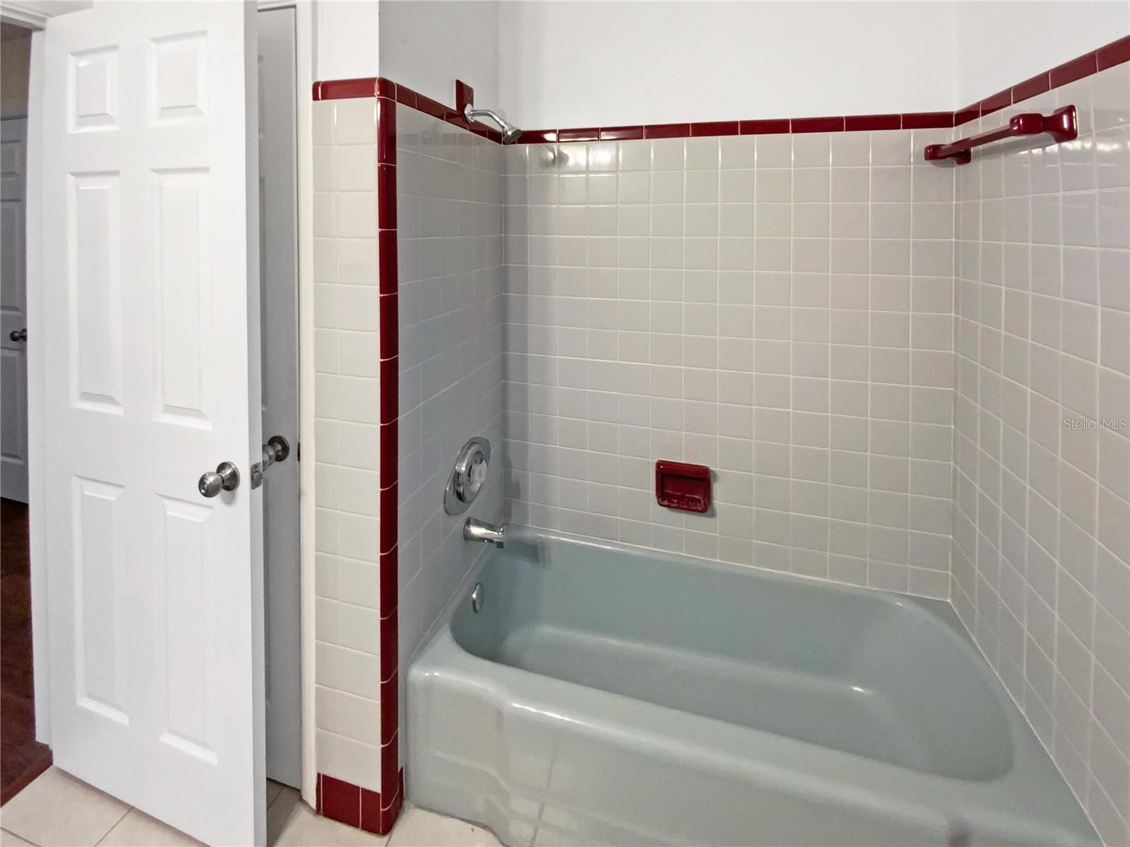 Image 18 of 22 For 1732 Bellemeade Drive