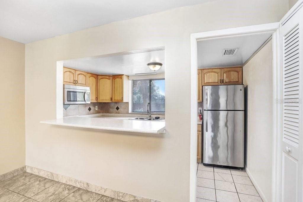 Image 5 of 19 For 3821 Lake Drive 223