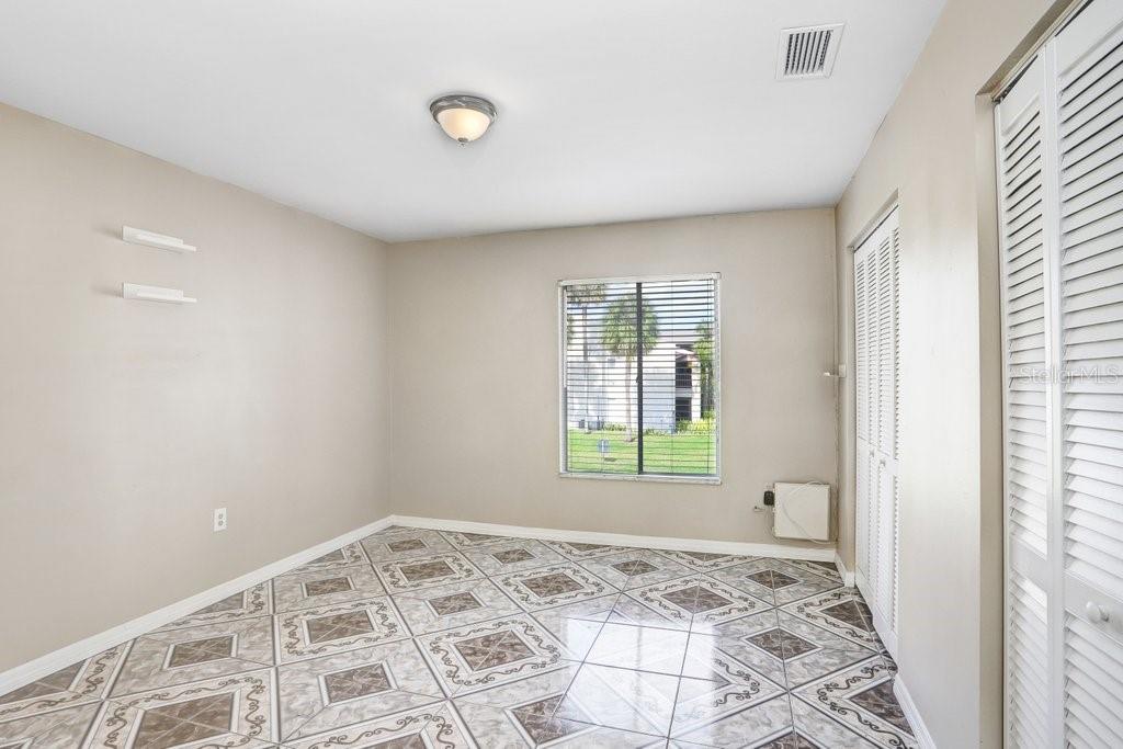 Image 8 of 19 For 3821 Lake Drive 223