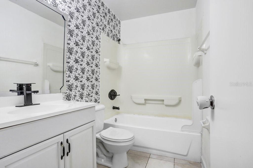 Image 9 of 19 For 3821 Lake Drive 223