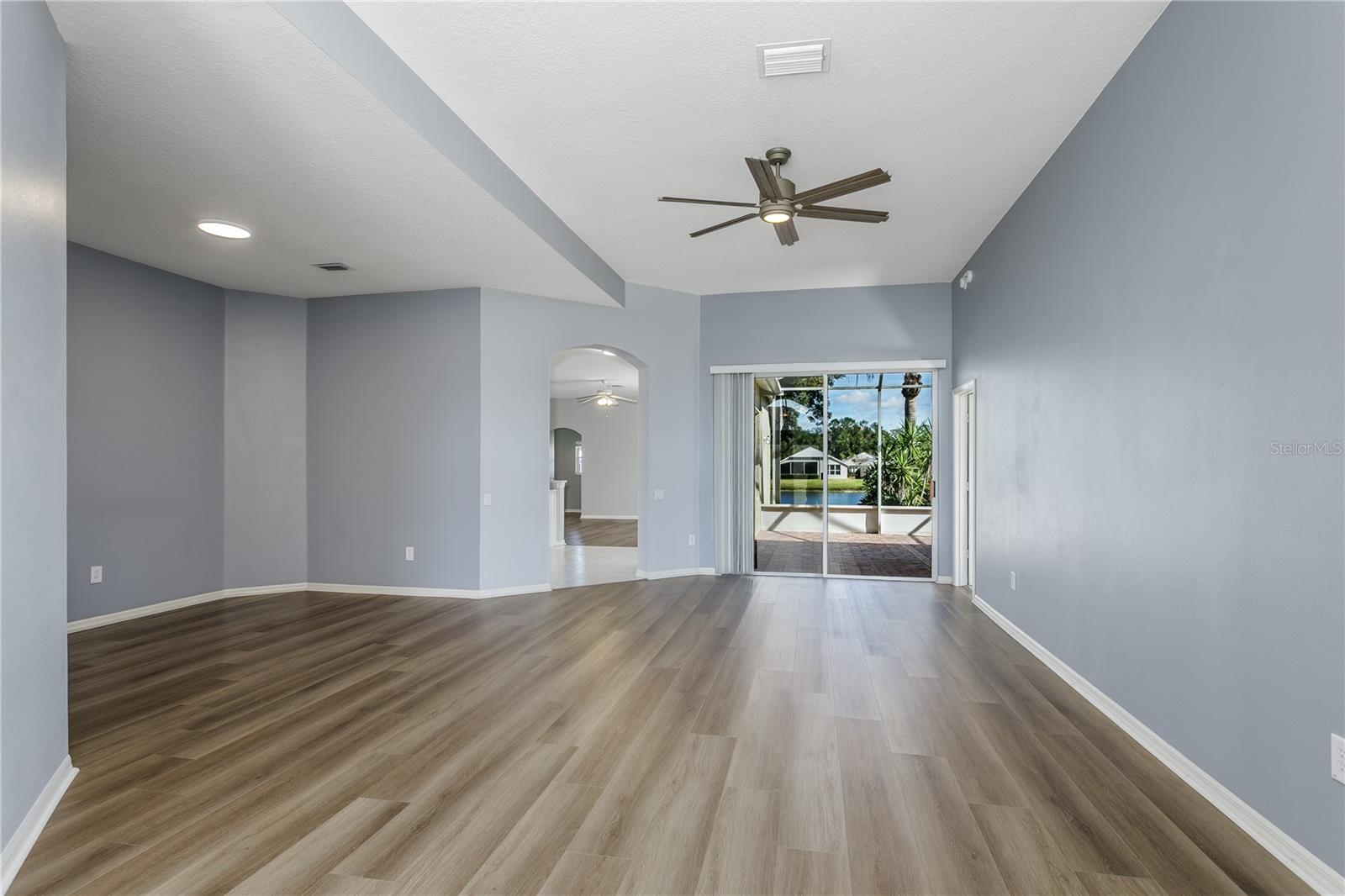 Image 5 of 35 For 5402 Spectacular Bid Drive