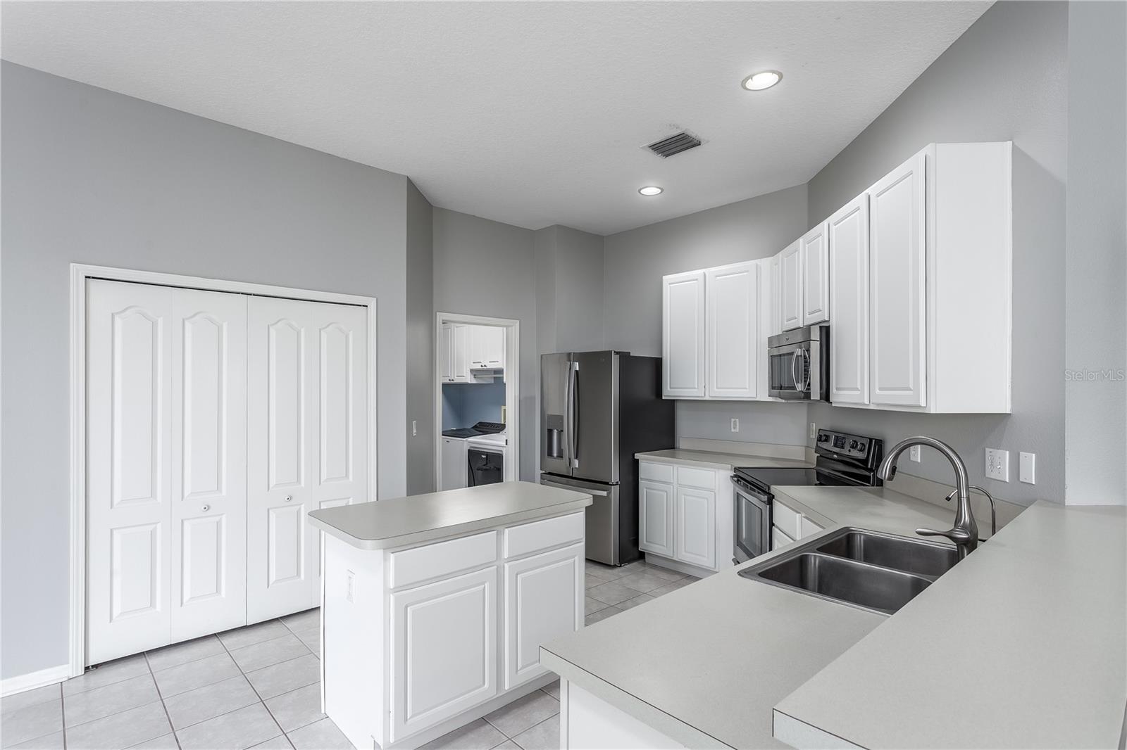 Image 9 of 35 For 5402 Spectacular Bid Drive