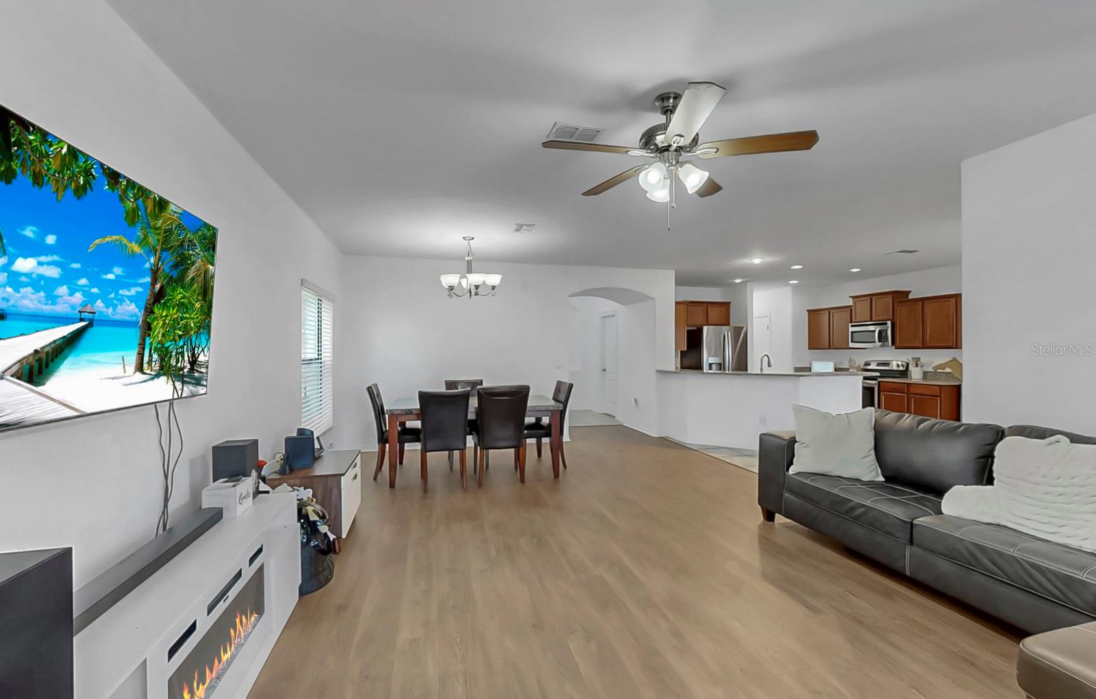 Image 23 of 60 For 10012 Newminster Loop