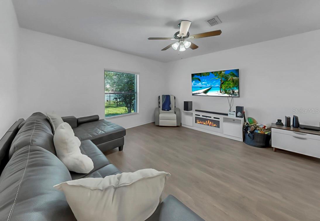 Image 24 of 60 For 10012 Newminster Loop