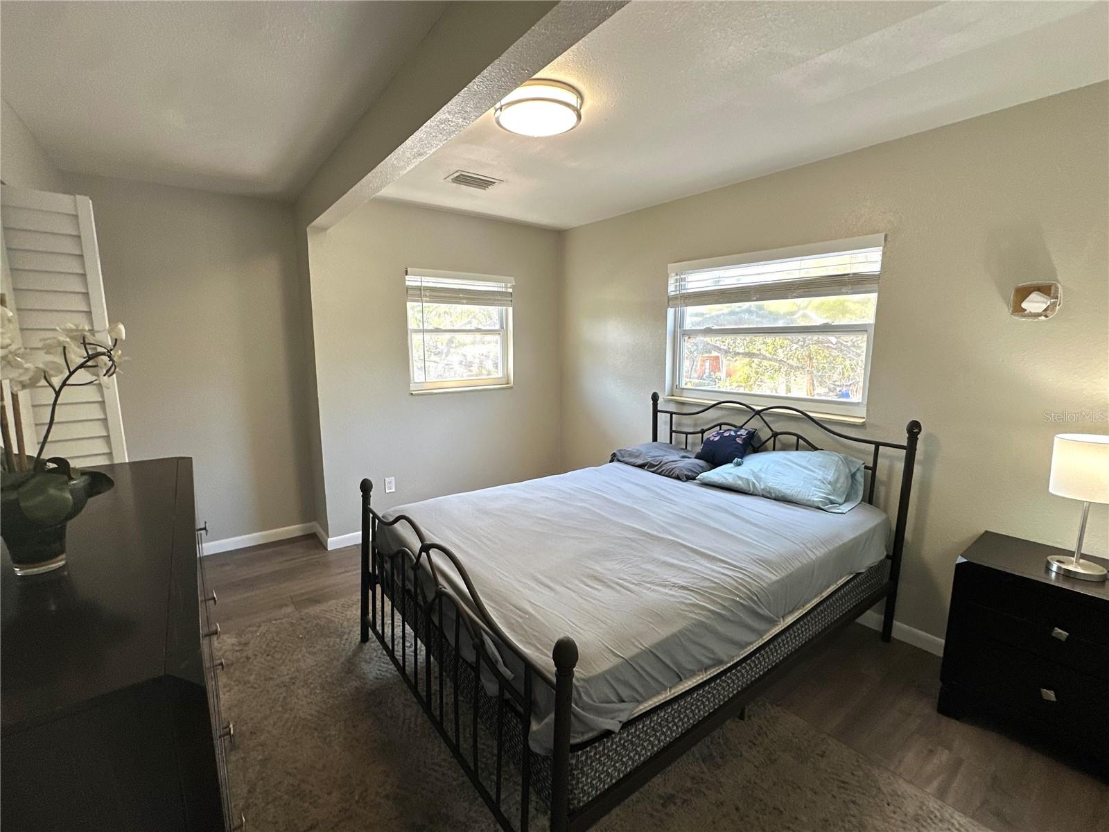 Image 4 of 9 For 999 Dr Martin Luther King Jr Street S 4