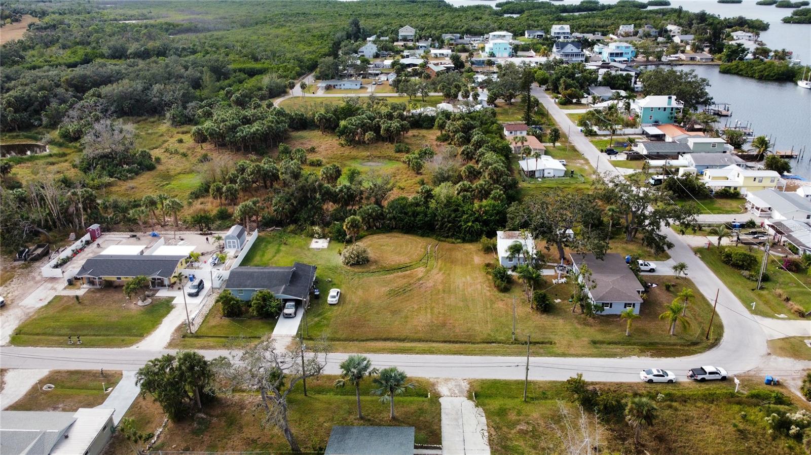 Image 6 of 10 For  Canal  