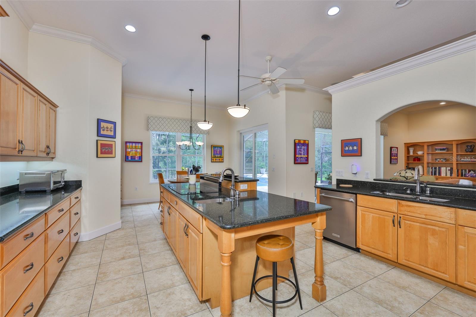 Image 26 of 50 For 11 Grandifloras Court