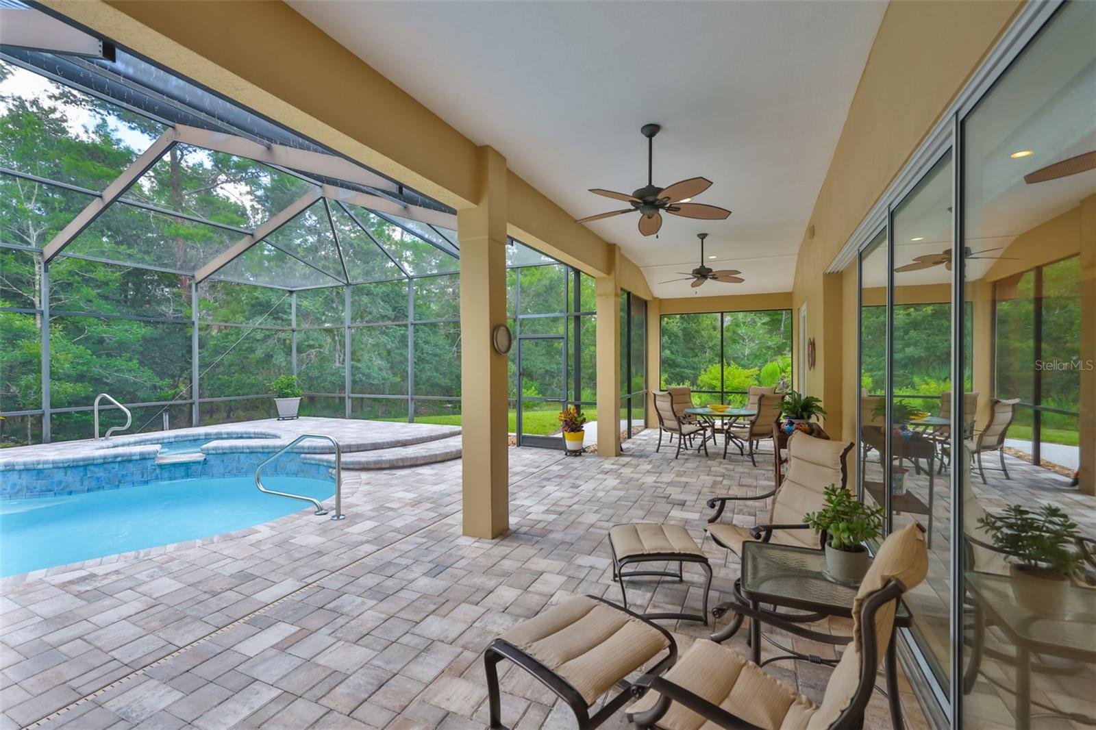 Image 40 of 50 For 11 Grandifloras Court