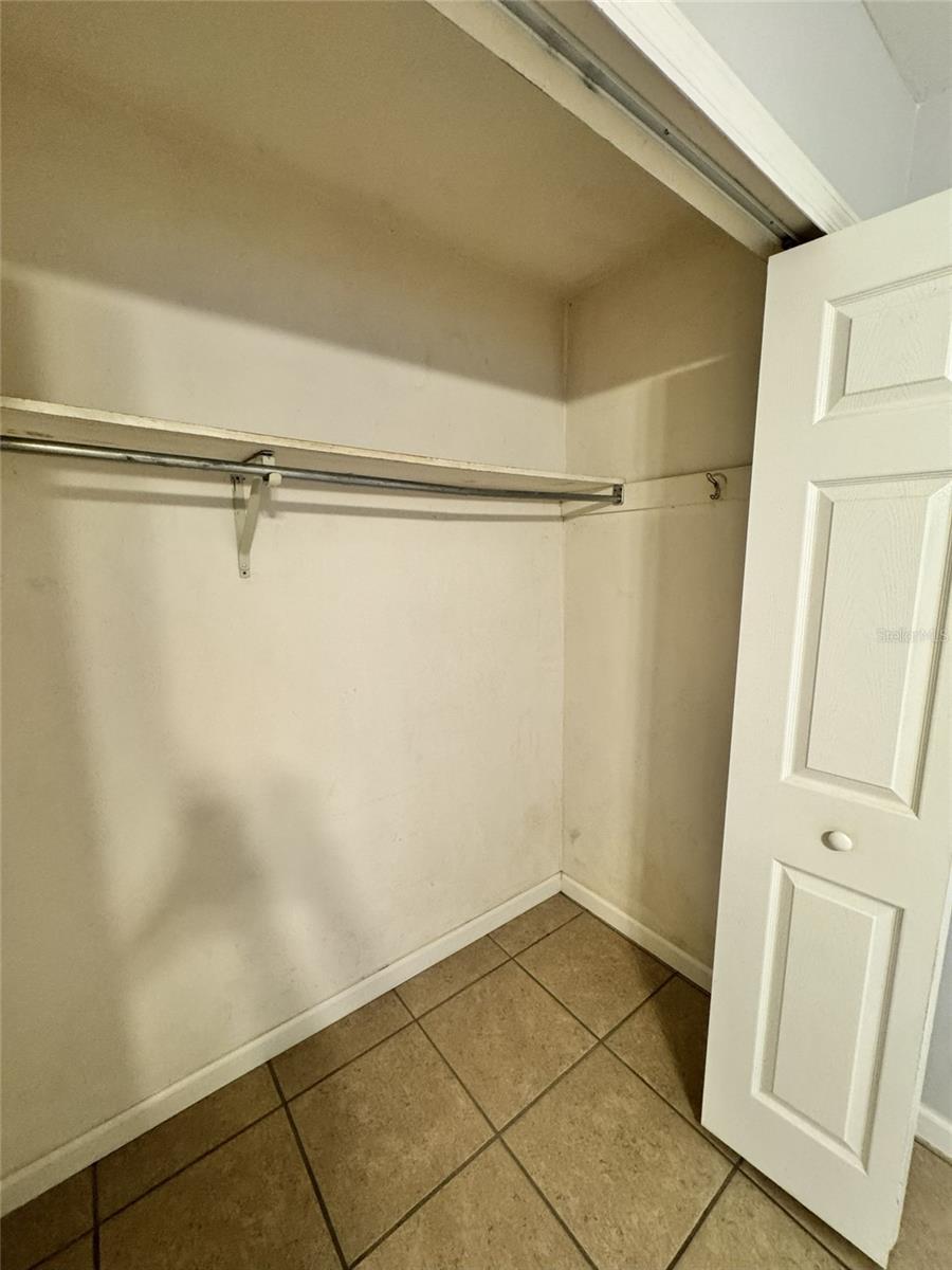 Listing photo id 2 for 5743 Jodphur Court