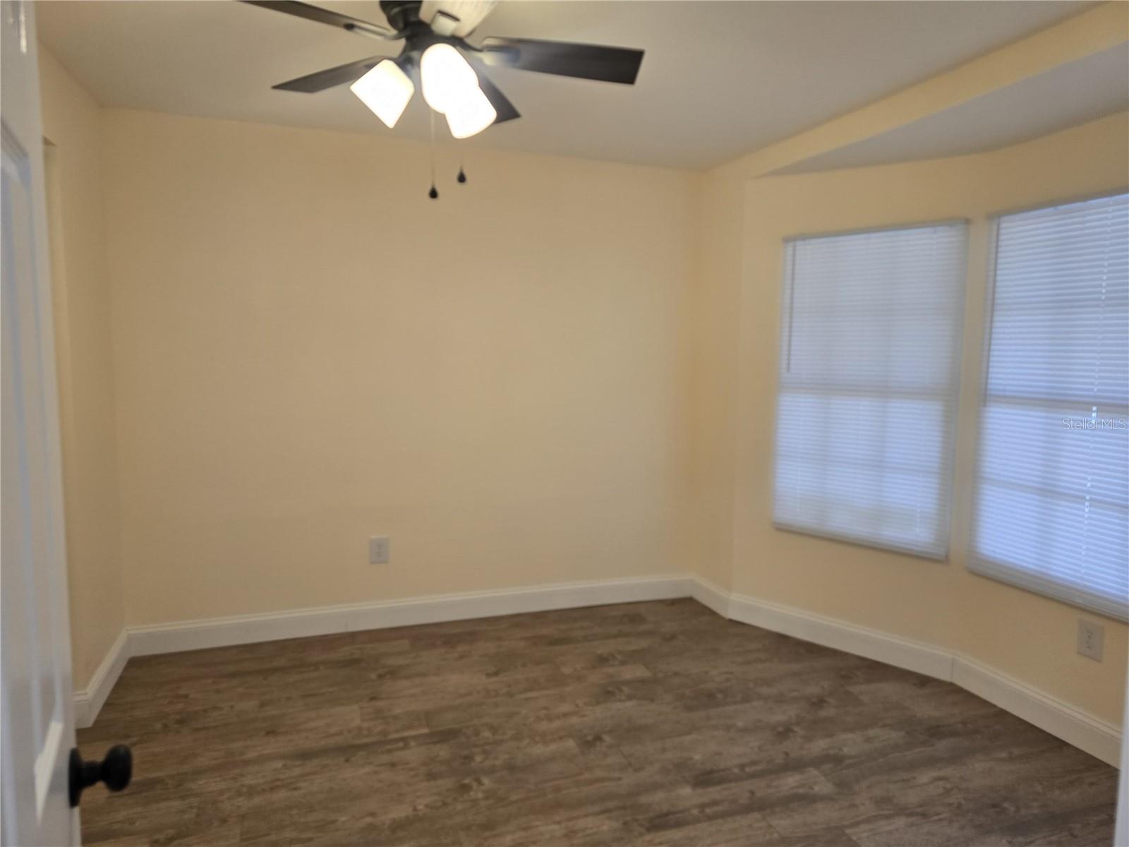 Image 10 of 32 For 2301 Moody Avenue