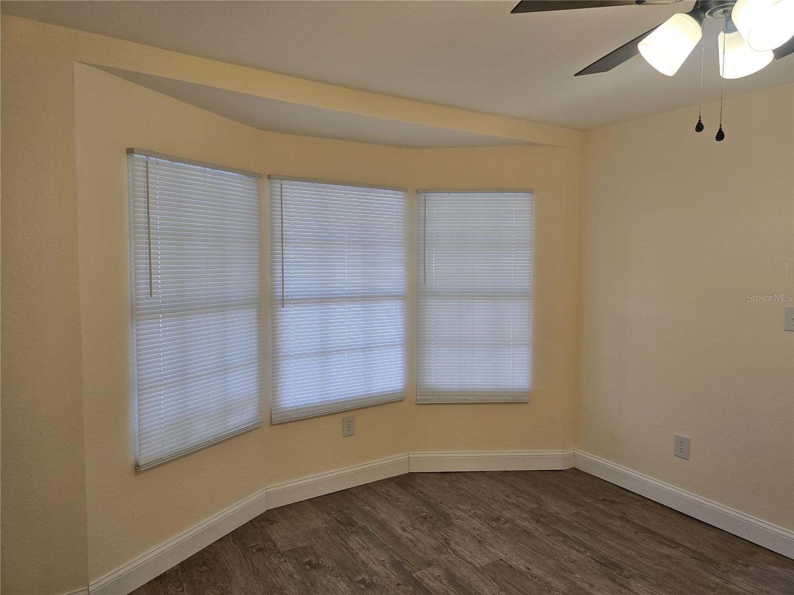 Image 14 of 32 For 2301 Moody Avenue