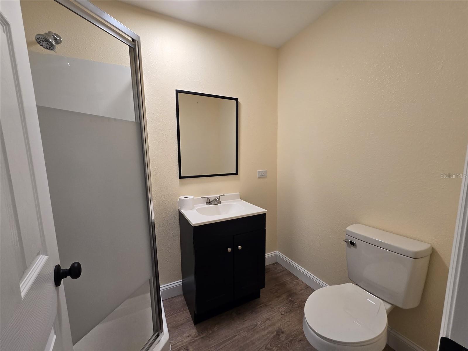 Image 17 of 32 For 2301 Moody Avenue